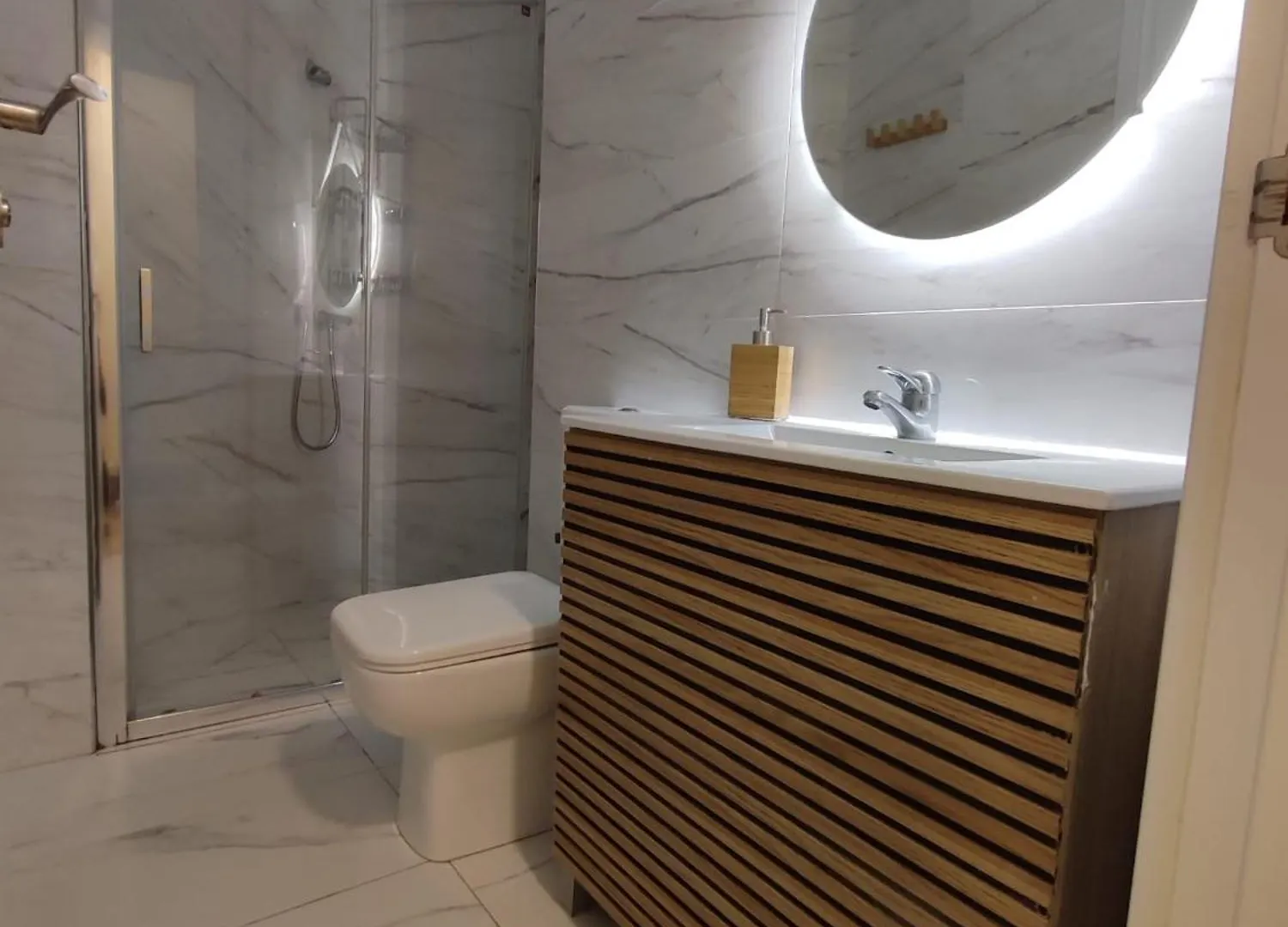 Central Room Bilbao Homestay